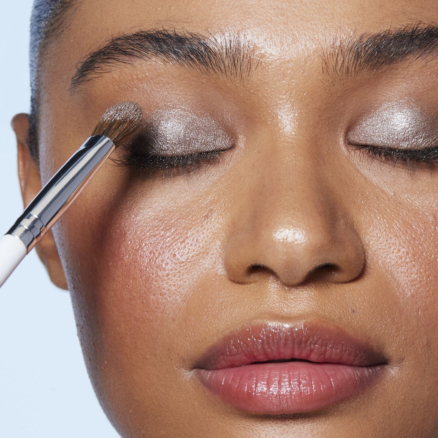 wide-tapered-eyeshadow-brush-h4 21994_Wide_Trapered_Eyeshadow_Brush.jpg