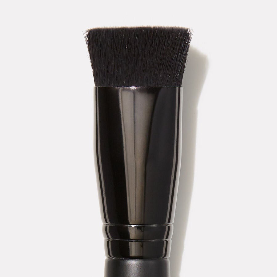triangular-buffing-foundation-brush-k5 85106_b_TriangularBuffingFoundationBrushwebA.jpg