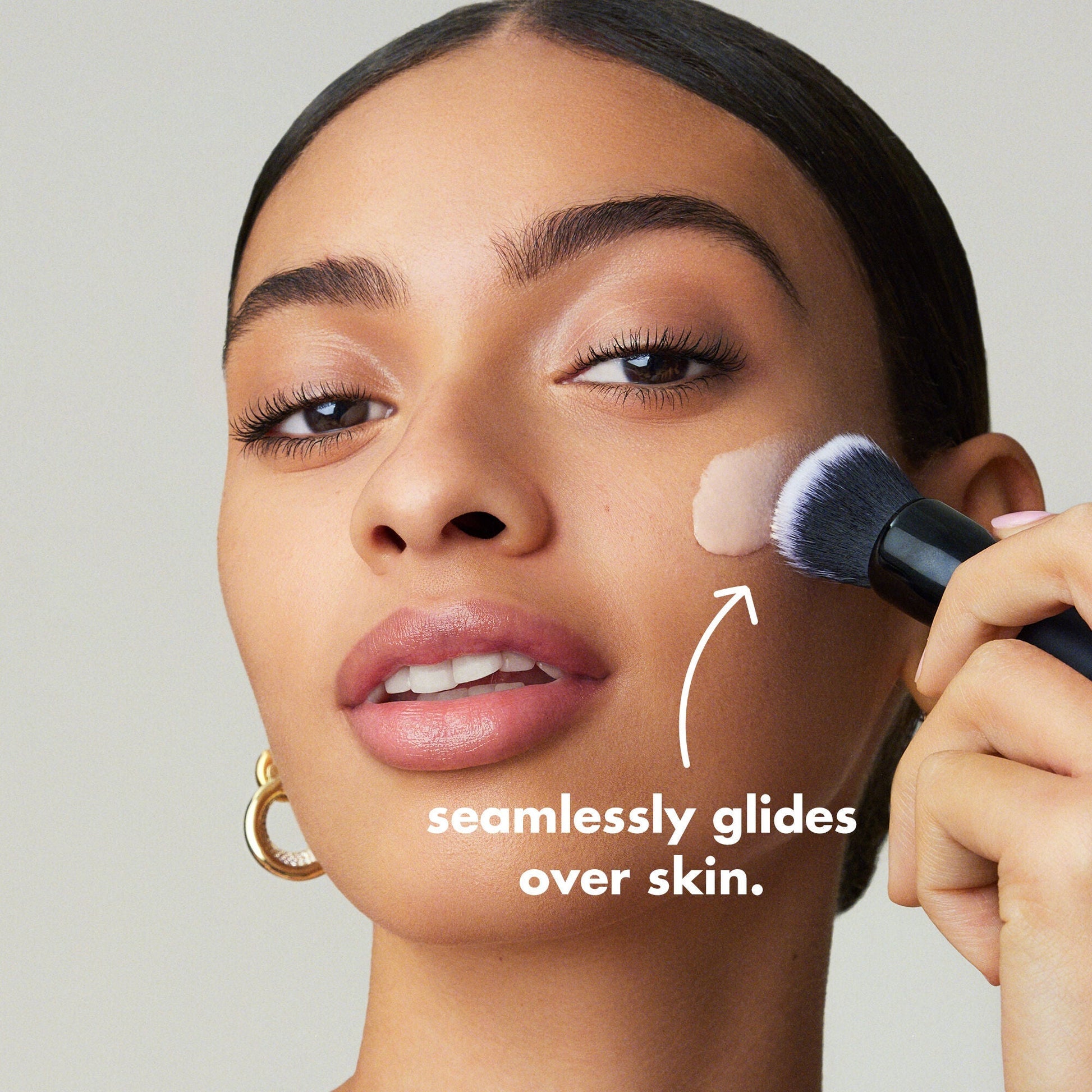 liquid-poreless-putty-primer-p9 0326_EDU_LiquidPorelessPuttyPrimer_Model.jpg