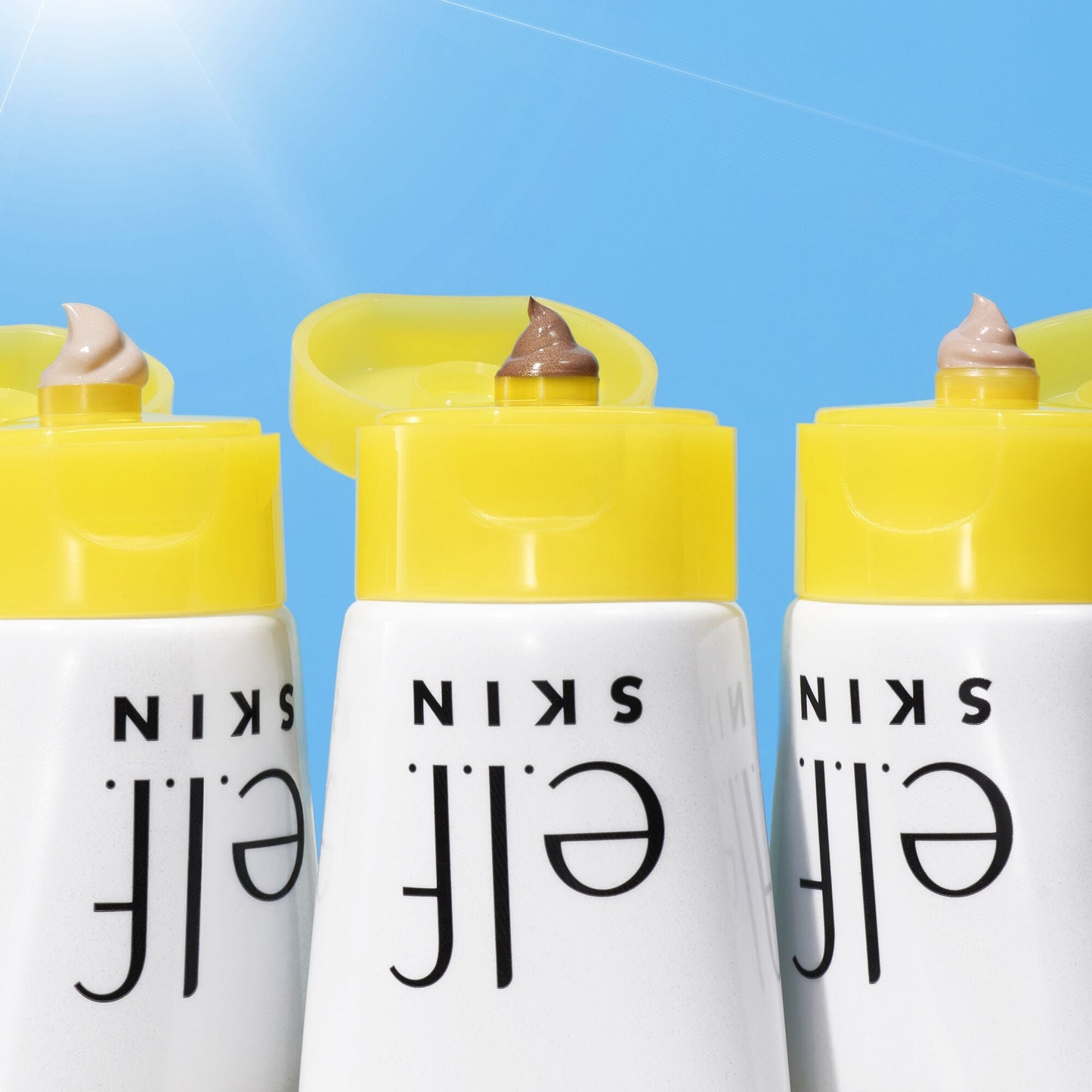 suntouchable-whoa-glow-spf-30-m5 042423_WhoaGlow_Macro_Main-2_IGF.jpg