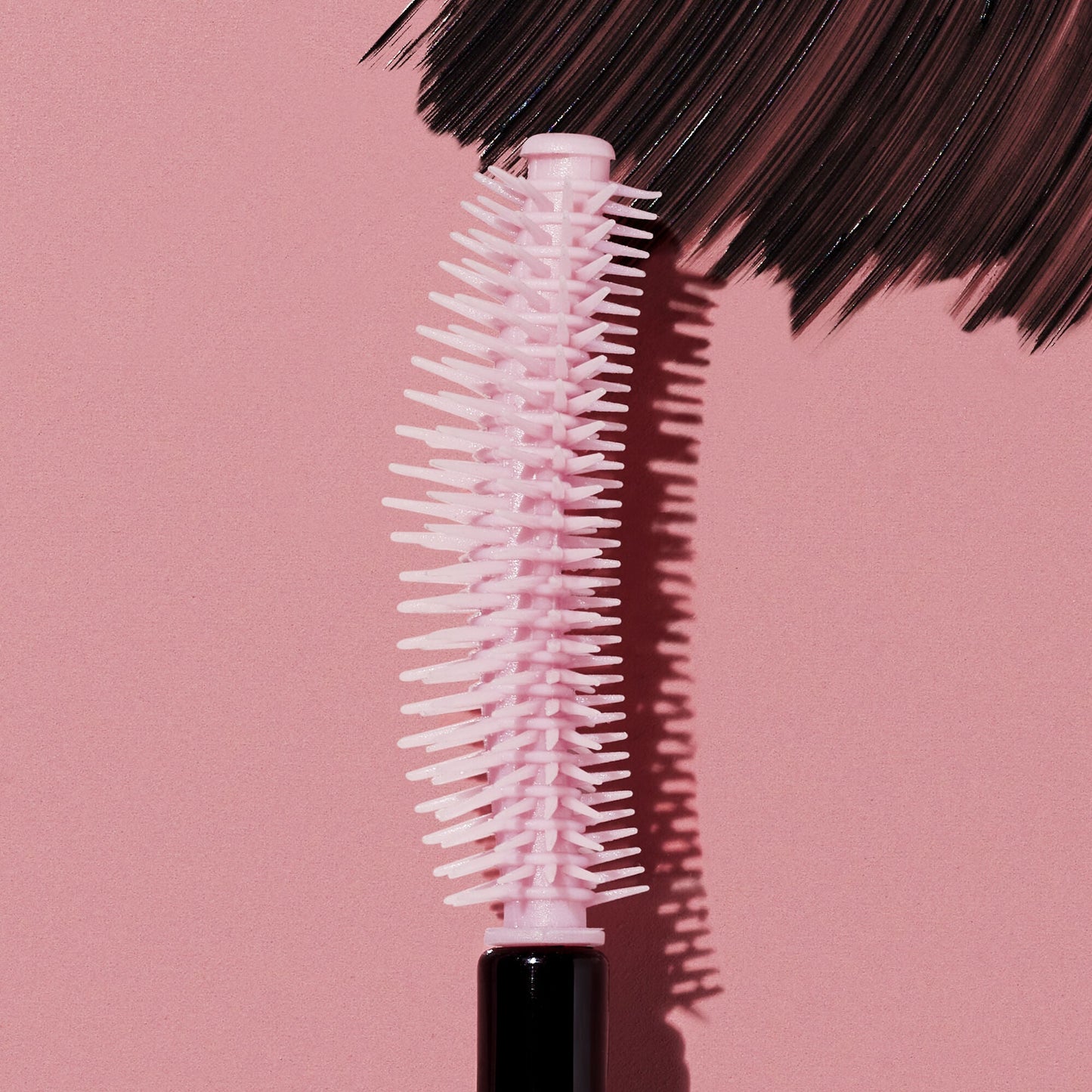 lash-n-roll-mascara-d1 053122_SL_LashNRollWand_RGB_IGF.jpg