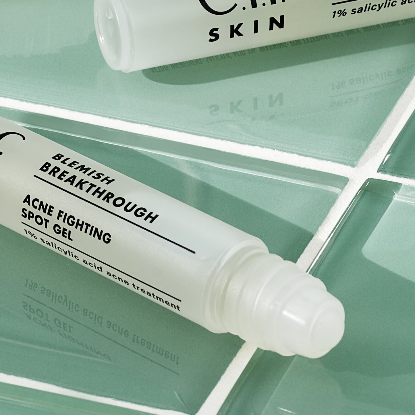 blemish-breakthrough-acne-fighting-spot-gel-u7 05_021622_SL_BT_Gel_Main_0218_FINAL_IGF_V2.jpg