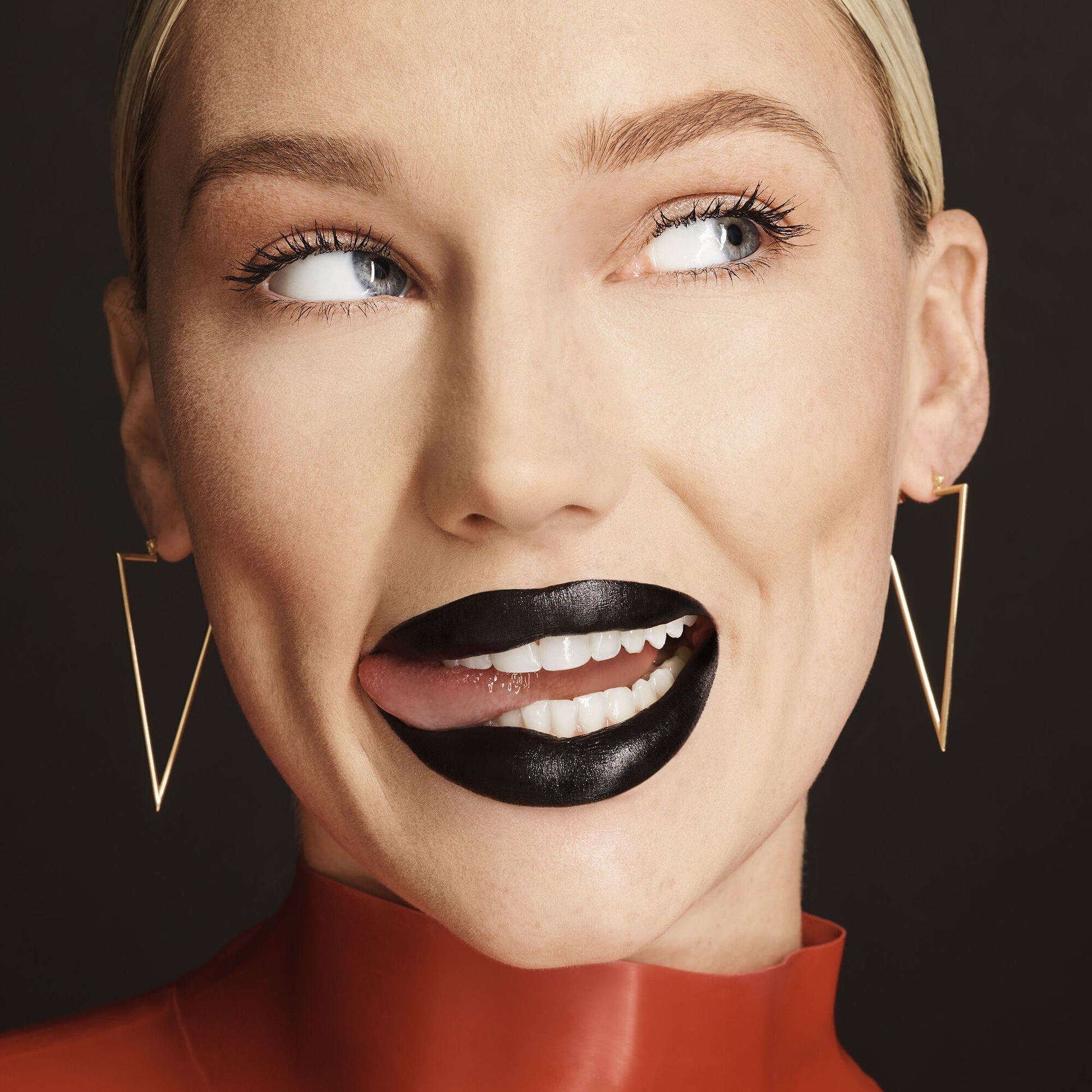 o-face-satin-lipstick-b4 071222_MD_Look4_0124_FINAL_RGB_IGF.jpg
