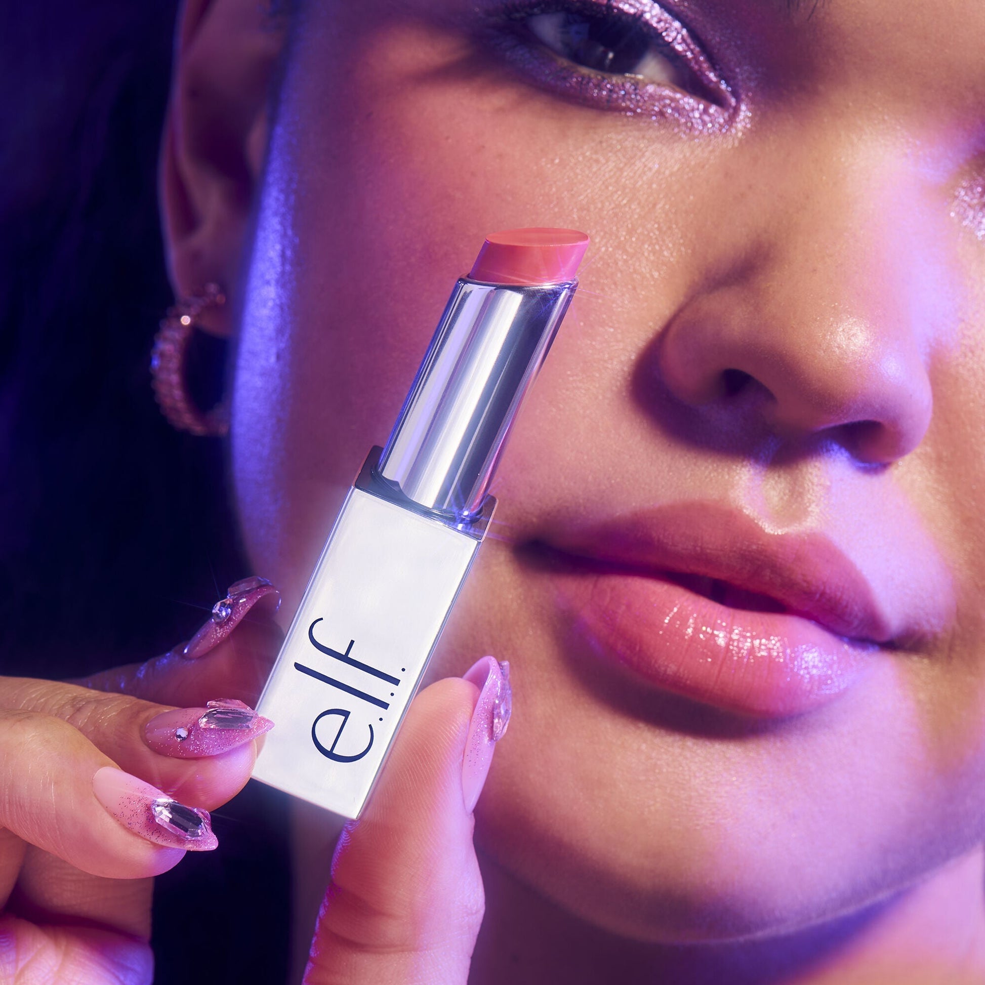 glow-reviver-lip-oil-stick-b5 072225_Breanna_SlipStick_1236_2000x2000_4adb6d91-4349-4c16-9f8e-036611f762d8.jpg