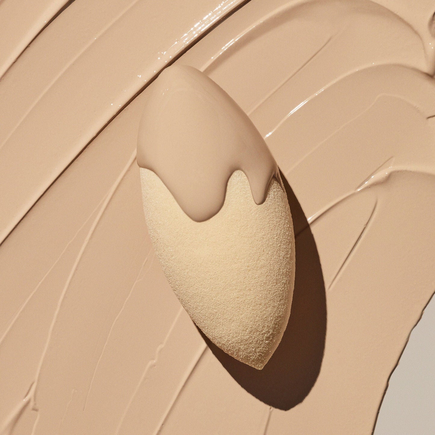 camo-concealer-sponge-u3 07312020_CamoSponge_009_IGF.jpg