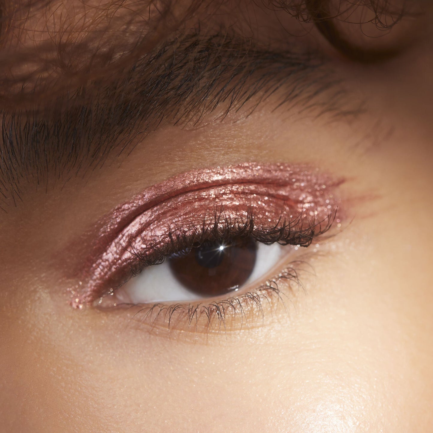 liquid-metallic-eyeshadow-q3 08112020_Alyssa_LiquidMetallic2-0088_IGF_8173dfb0-e7a2-4d33-b548-15571a3372c6.jpg