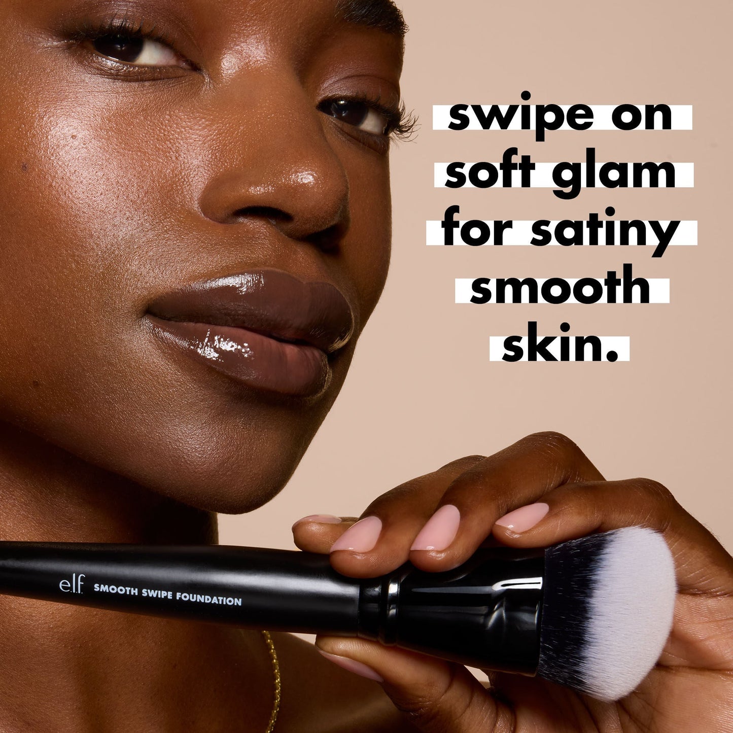 smooth-swipe-foundation-brush-l1 0925_EDUCATION_SMOOTHSWIPEFOUNDATIONBRUSH_PAIRING_20FOUNDATION_20_20BRUSH_20OPTION2.jpg