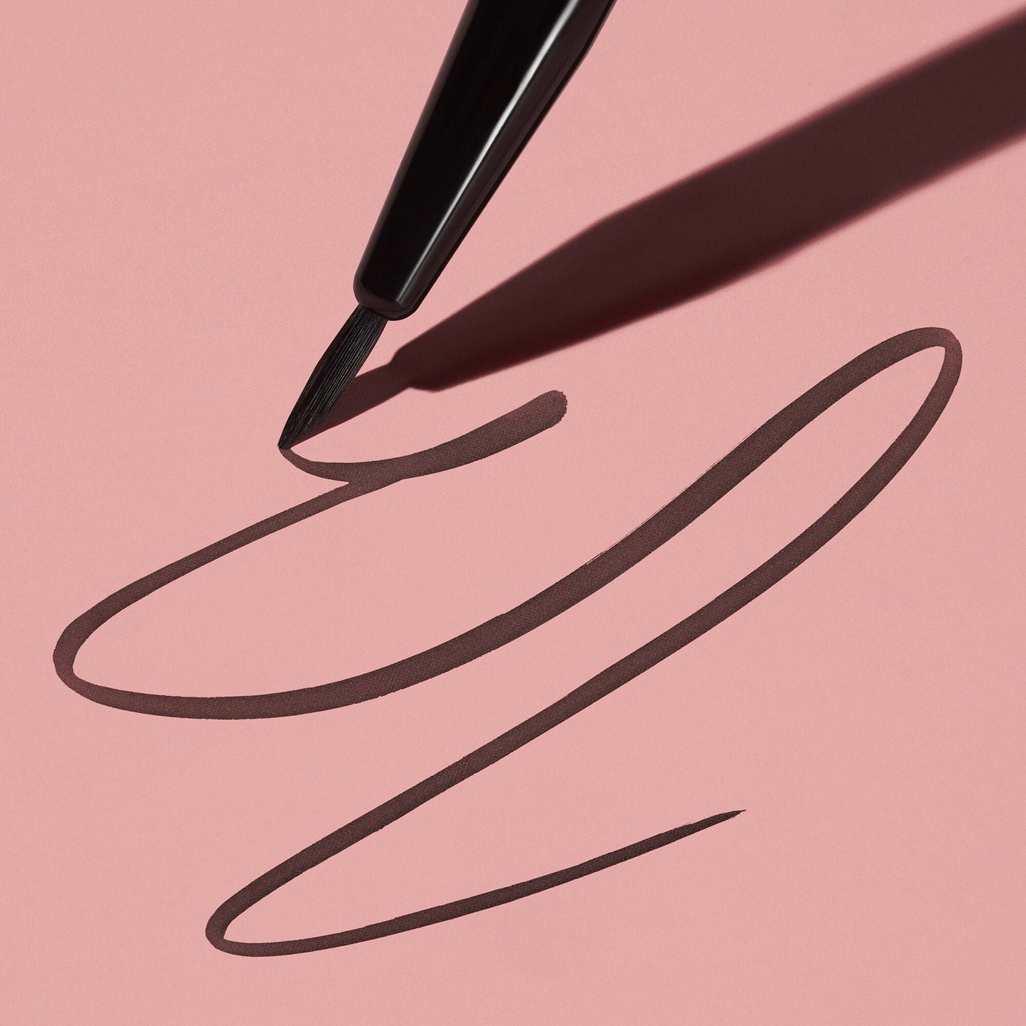 ultra-fine-eyeliner-brush-u1 111124_elf_UltraFine_Brush_0057_MAIN-2-HELICON_358_w2QC_IGF.jpg