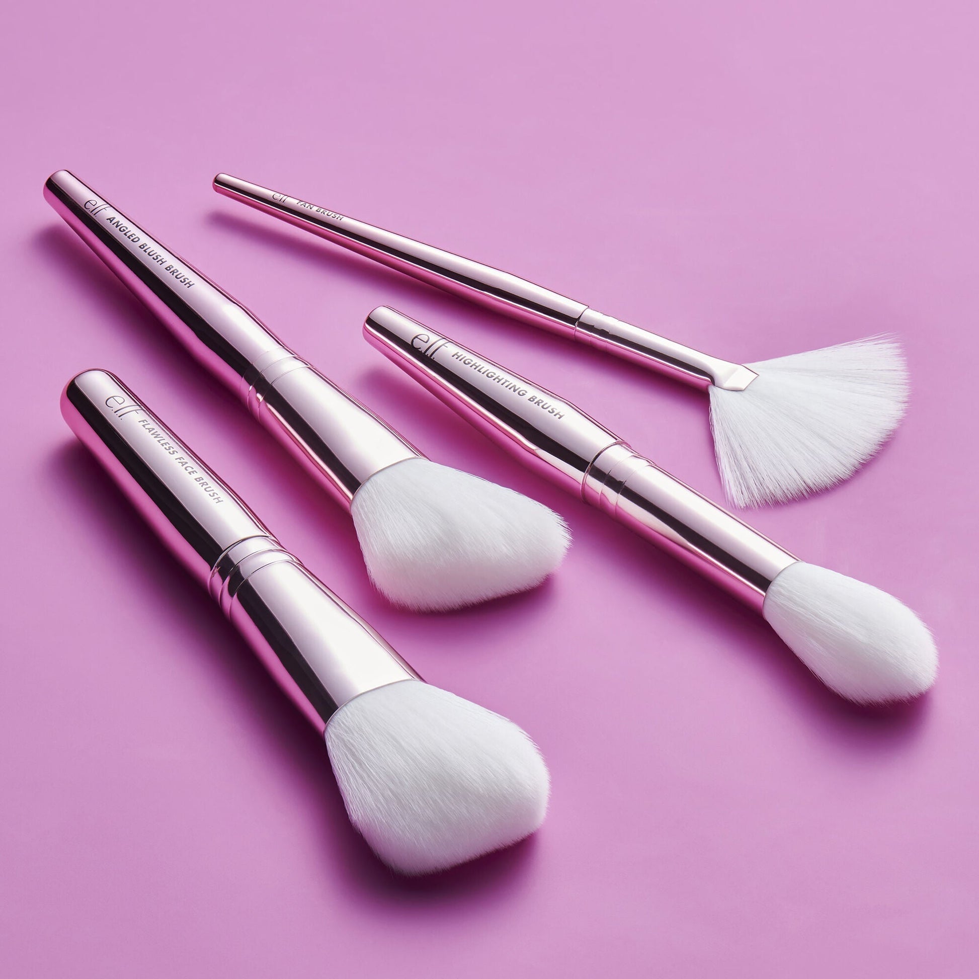 blush-bronzer-and-highlighter-brush-set-i5 12142020_BlushGlow-BrushKit_0027_FocusBracket-MAIN_V2_IGF.jpg