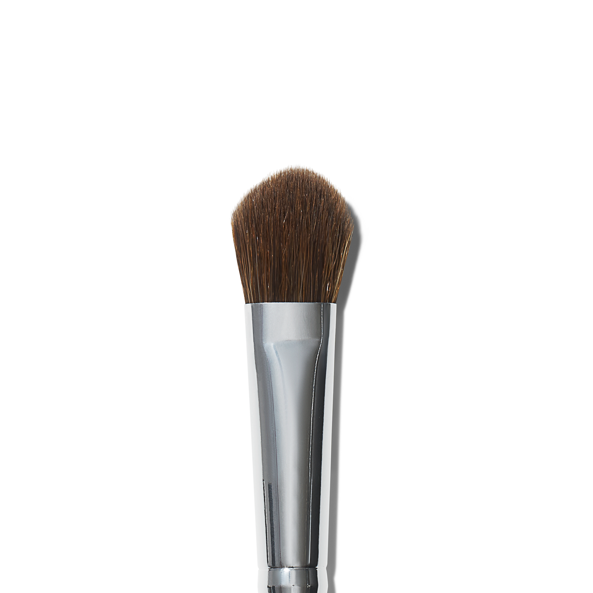 wide-tapered-eyeshadow-brush-h4 21994_MACRO_R.png
