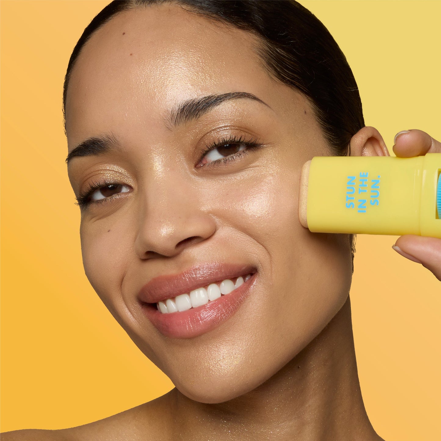 suntouchable-invisi-stick-spf-50-glitz-f6 57109_SUNTOUCHABLES_INVISI_STICK_CELINE_0221_V5.jpg