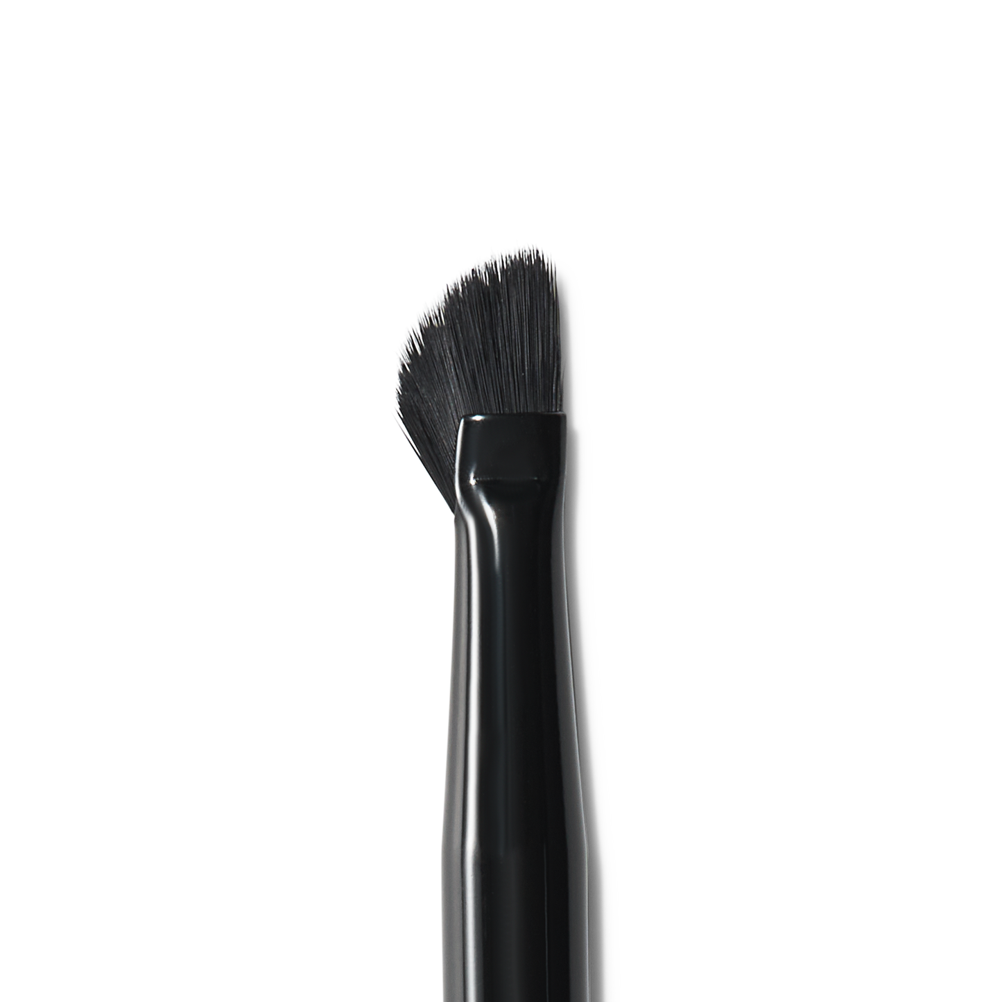 wing-it-liner-brush-c3 84091_MACRO_R.png