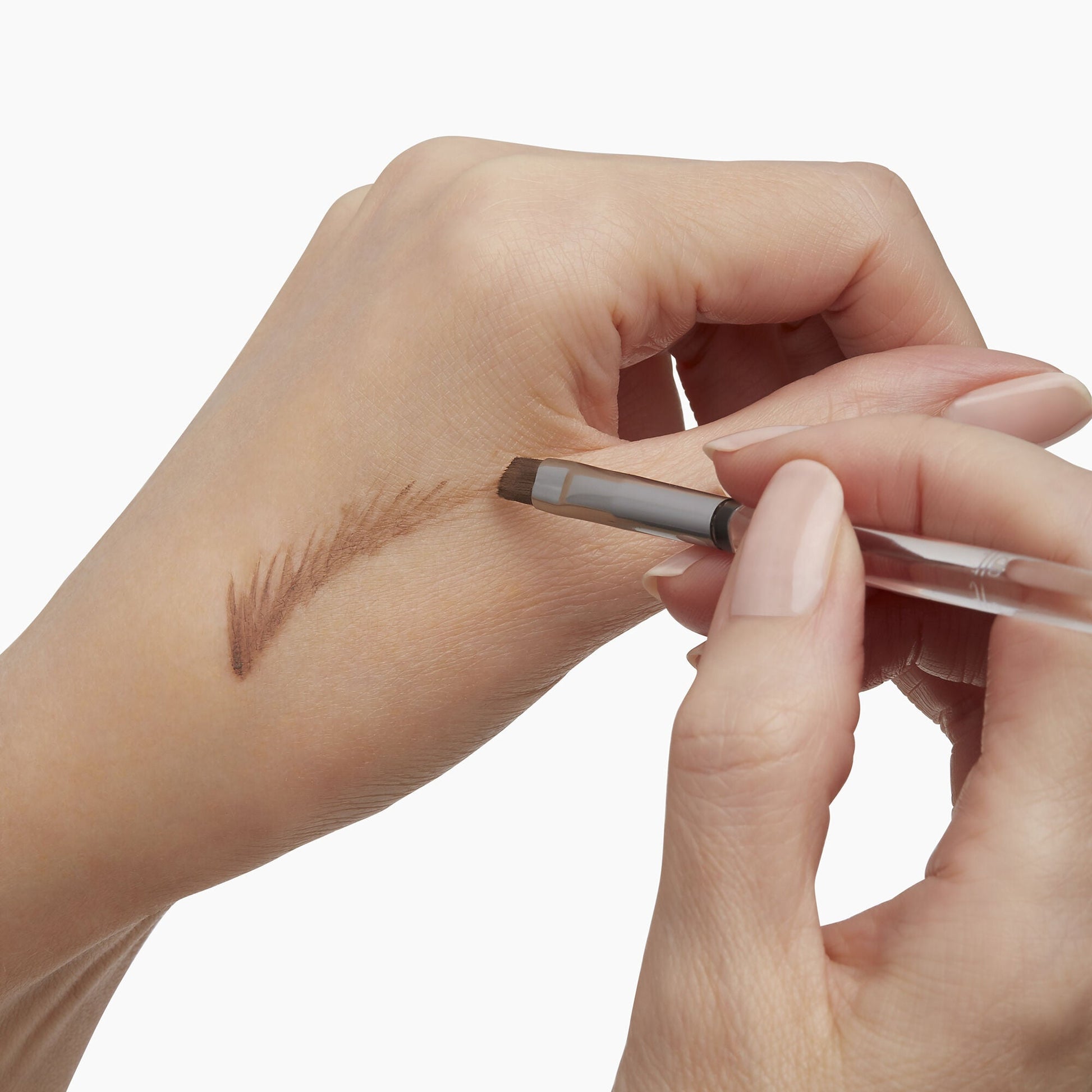 precision-dual-sided-eyebrow-brush-f7 85315_PrecisionDualSidedEyebrowBrush_Model_V2.jpg