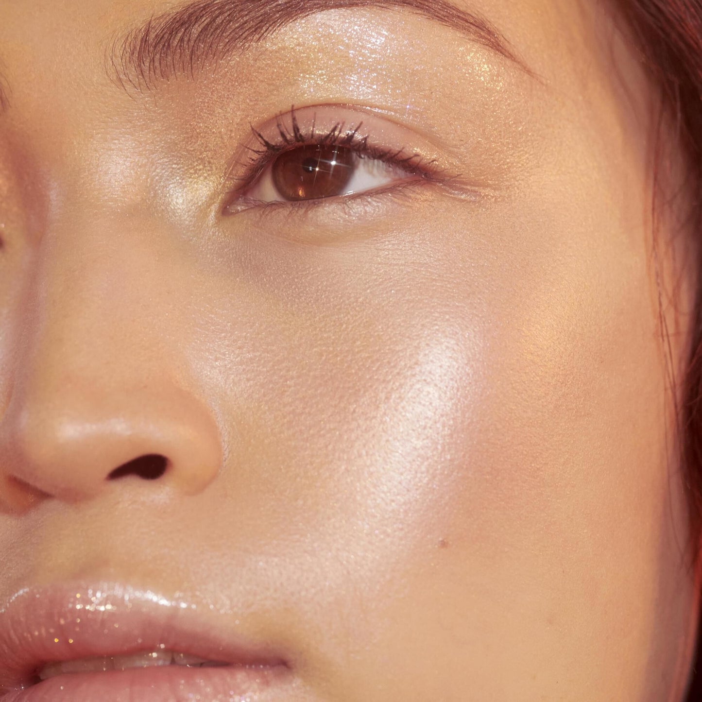 highlighter-brush-m8 crystal_OM_Jacqueline_782_square.jpg